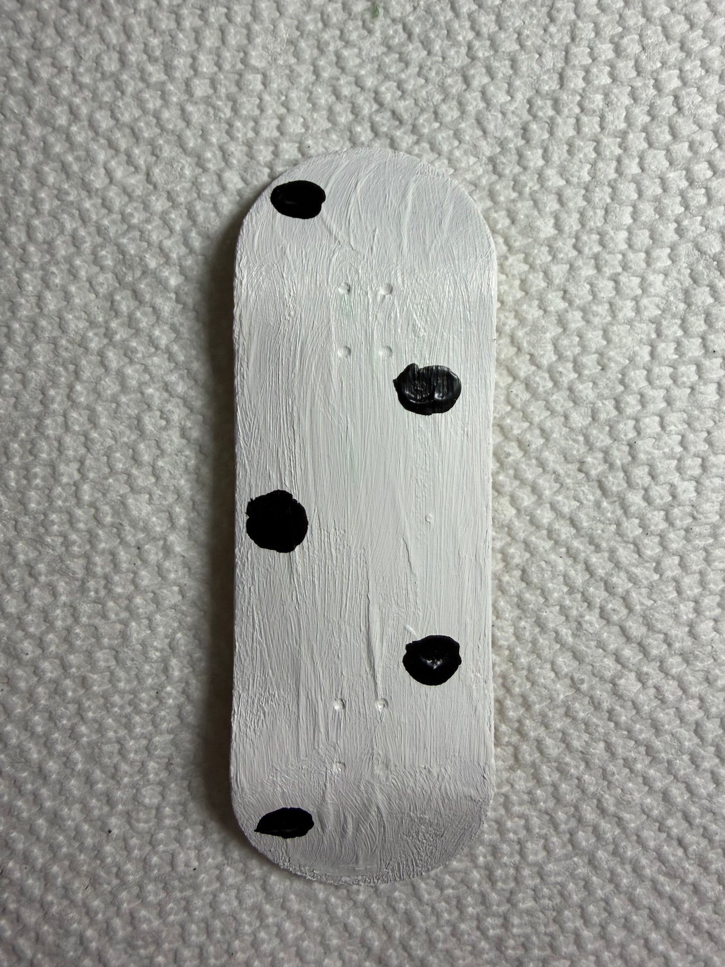 32MM POLKA DOT FINGER SKATEBOARD